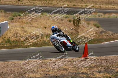 media/Apr-19-2025-AHRMA (Sat) [[3d98ca3309]]/Race/Group 1/Turn 4/